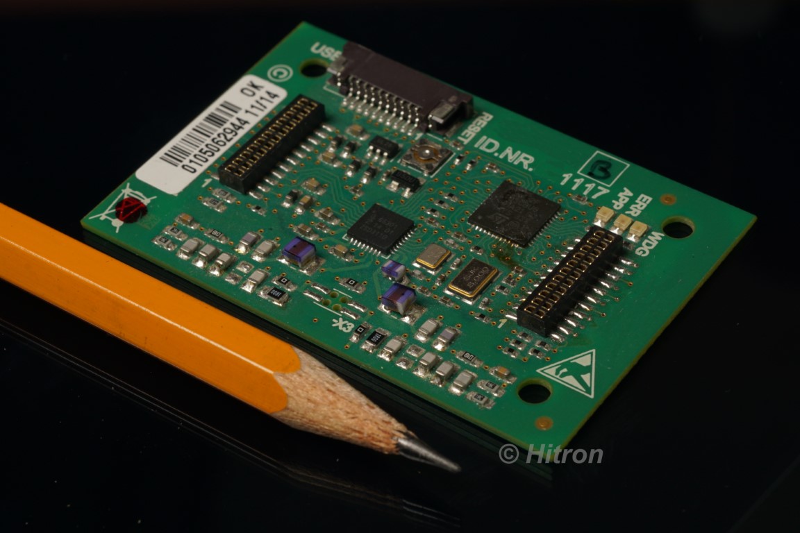 Miniaturized multiprotocol RFID reader